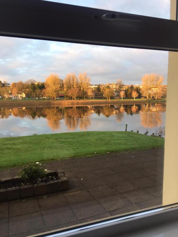 Coleraine Riverside Apartment ภายนอก รูปภาพ